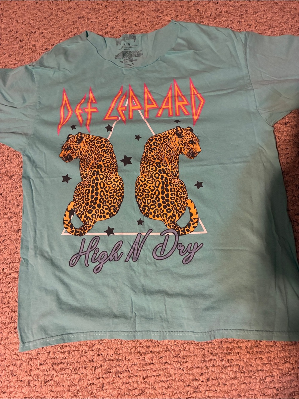 Def Leopard t shirt with cutout neck in large